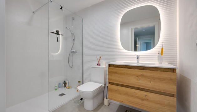 Resale - Apartment - Orihuela Costa - Campoamor