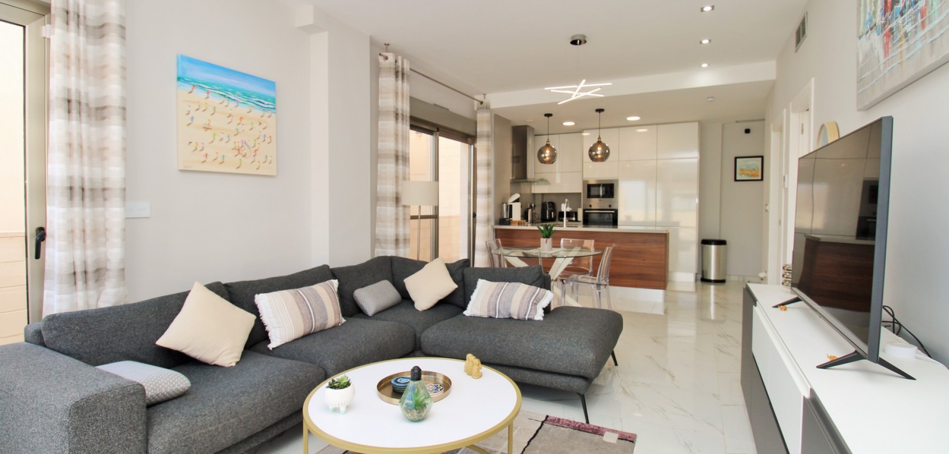 House in Villamartin - Image 4