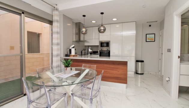Resale - Detached Villa - Orihuela Costa - Villamartín
