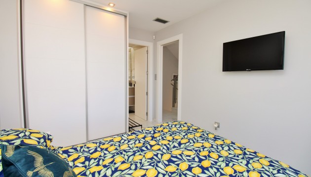 Resale - Detached Villa - Orihuela Costa - Villamartín