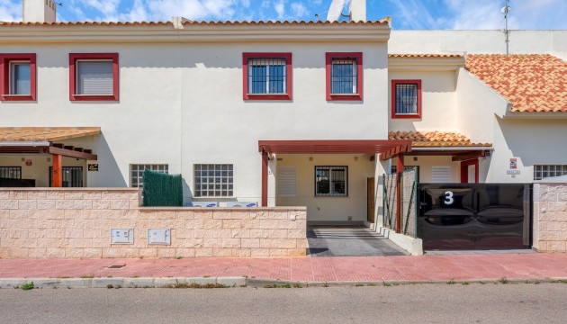 Resale - Townhouse - Ciudad Quesada