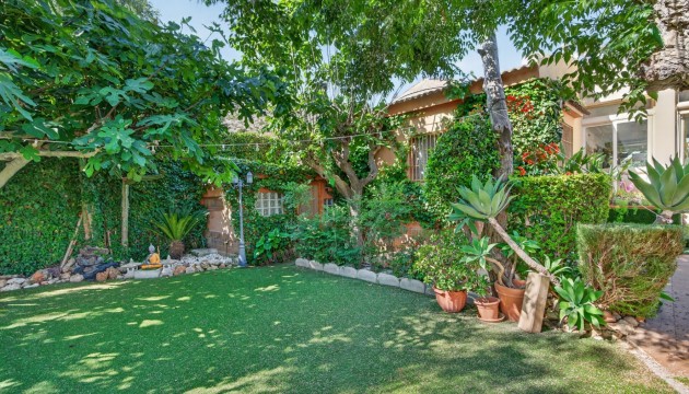 Перепродажа - отдельная вилла - Orihuela - Orihuela Center