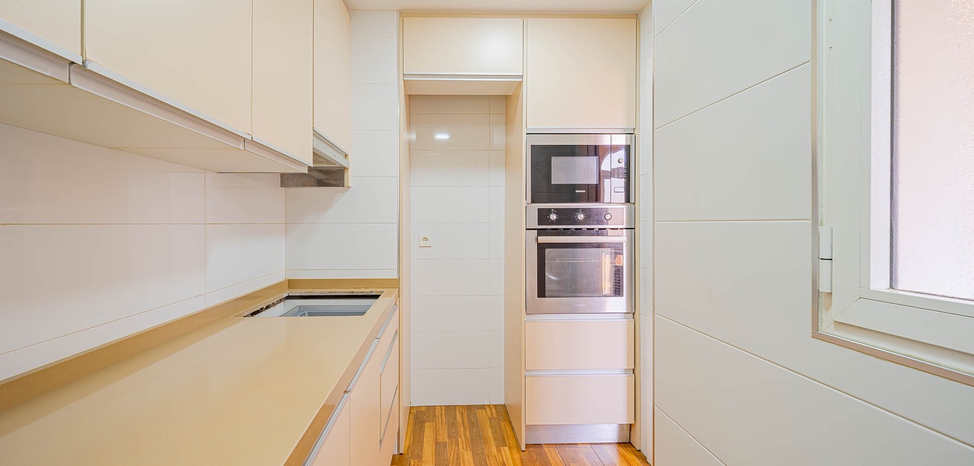 Apartment in Torrevieja - Image 2