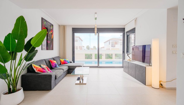 Resale - Detached Villa - Orihuela Costa - Punta Prima