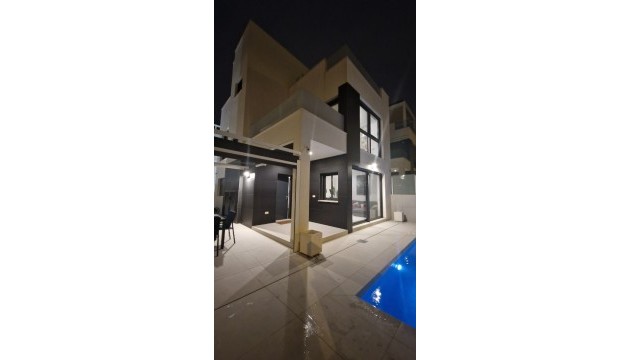 Resale - Detached Villa - Orihuela Costa - Punta Prima