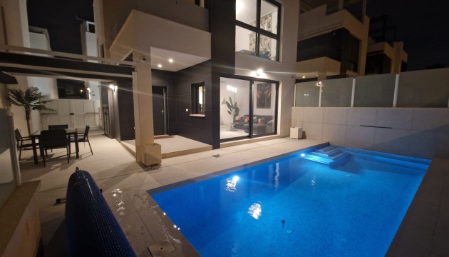 Resale - Detached Villa - Orihuela Costa - Punta Prima