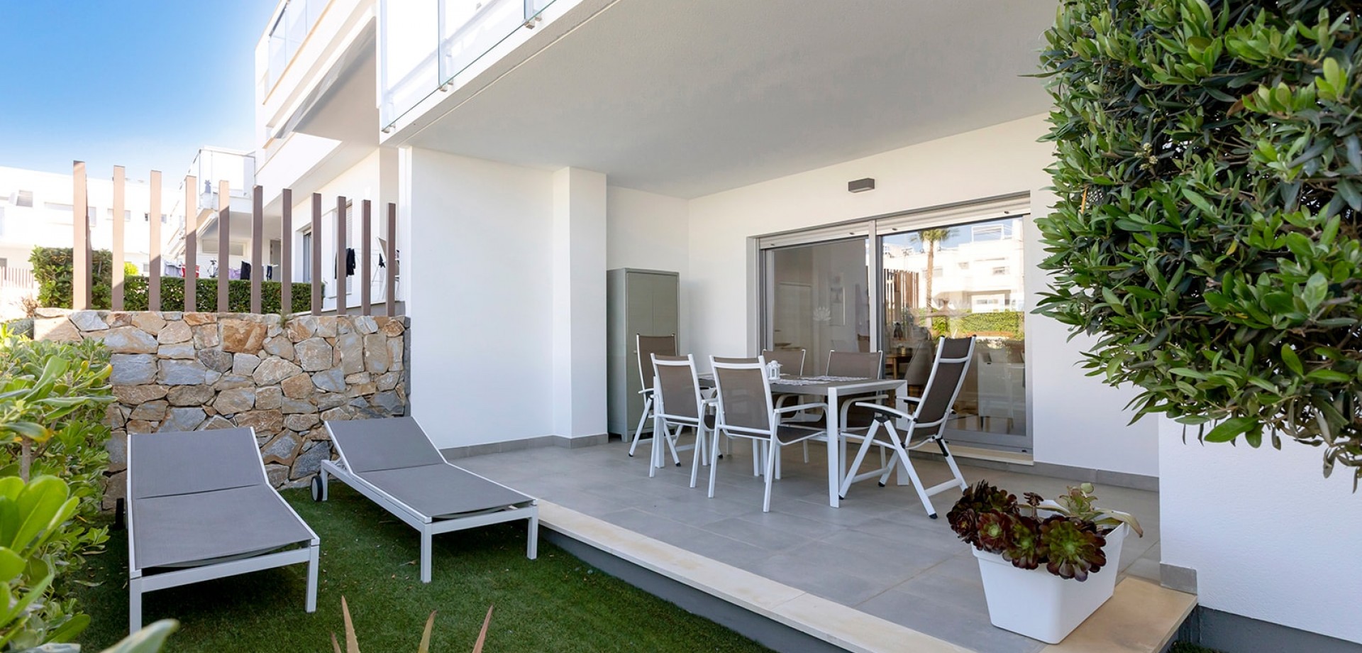 Apartment in Jacarilla - view 1