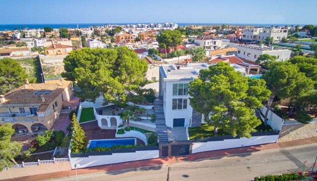 Resale - Detached Villa - Torrevieja - Los Balcones - Los Altos del Edén