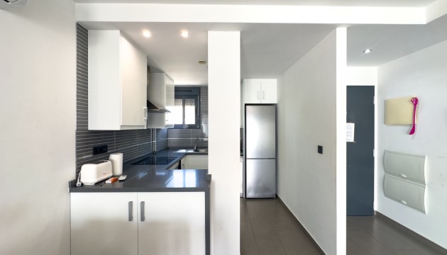 Resale - Apartment - Orihuela Costa - La Zenia