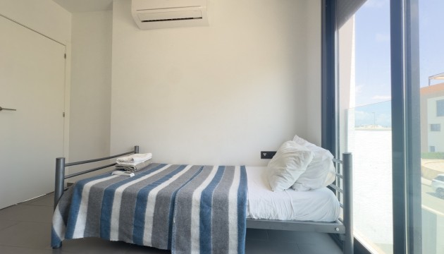 Resale - Apartment - Orihuela Costa - La Zenia