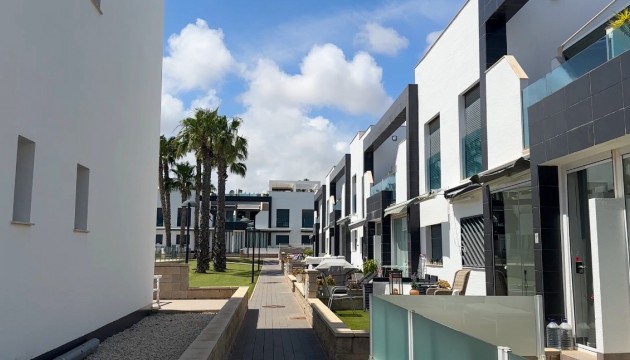 Resale - Apartment - Orihuela Costa - La Zenia