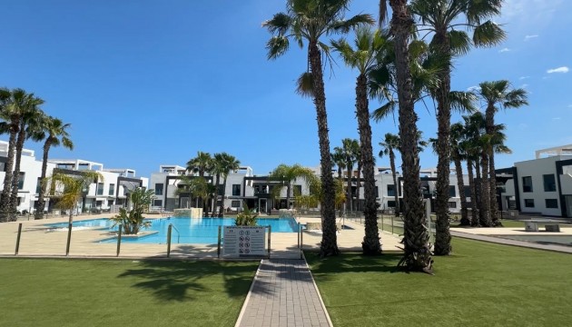 Resale - Apartment - Orihuela Costa - La Zenia
