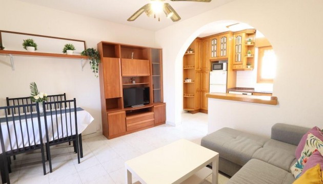 Resale - Bungalow - Torrevieja - La Siesta - El Salado -  Torreta