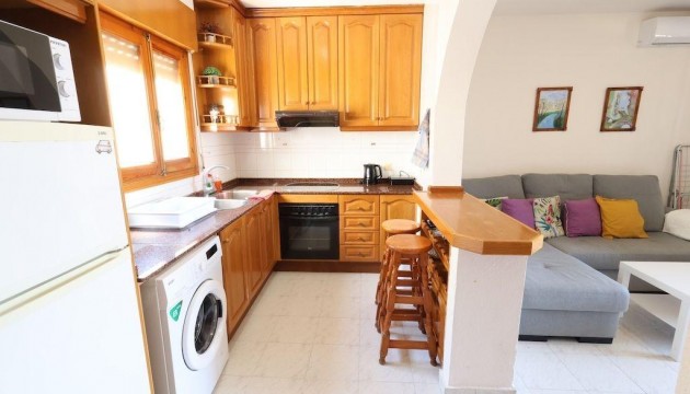 Resale - Bungalow - Torrevieja - La Siesta - El Salado -  Torreta