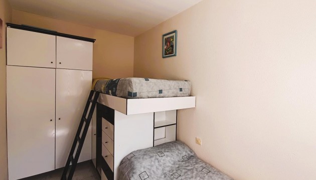 Resale - Bungalow - Torrevieja - La Siesta - El Salado -  Torreta