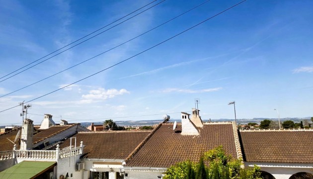 Resale - Bungalow - Torrevieja - La Siesta - El Salado -  Torreta