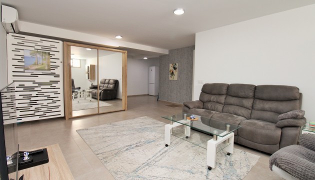 Resale - Detached Villa - Orihuela Costa - Villamartín