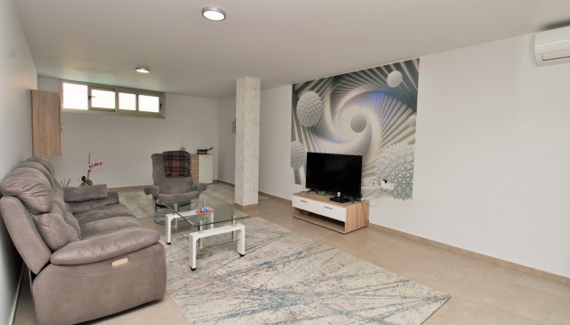 Resale - Detached Villa - Orihuela Costa - Villamartín