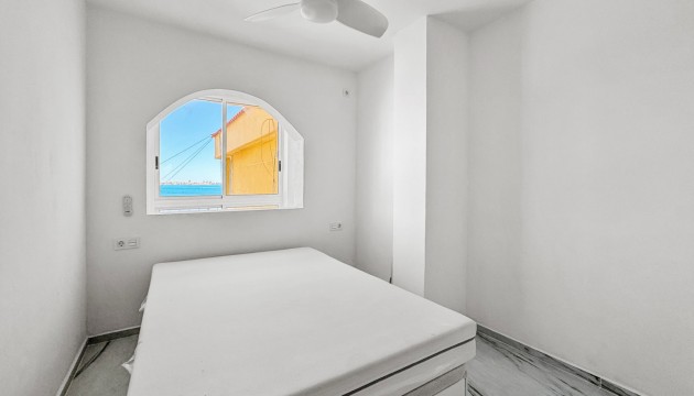 Resale - Apartment - Orihuela Costa - Punta Prima