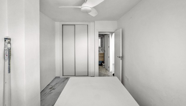 Resale - Apartment - Orihuela Costa - Punta Prima