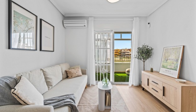 Resale - Apartment - Orihuela Costa - La Florida