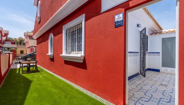 Resale - Detached Villa - Orihuela Costa - Villamartín