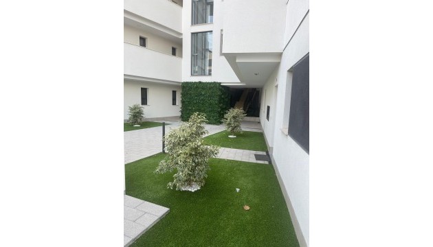 Resale - Apartment - Orihuela Costa - Villamartín
