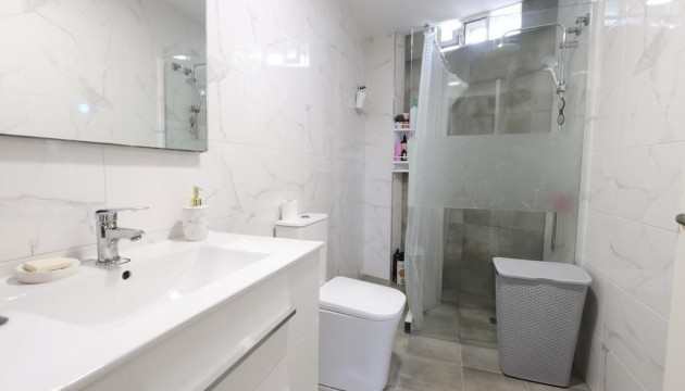 Resale - Apartment - Torrevieja - La Siesta - El Salado -  Torreta
