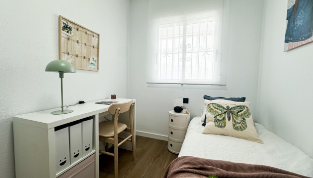 Resale - Apartment - Orihuela Costa - Playa Flamenca