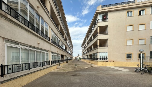 Resale - Apartment - Orihuela Costa - Playa Flamenca
