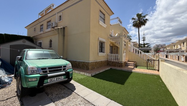 Resale - Apartment - Orihuela Costa - Los Dolses