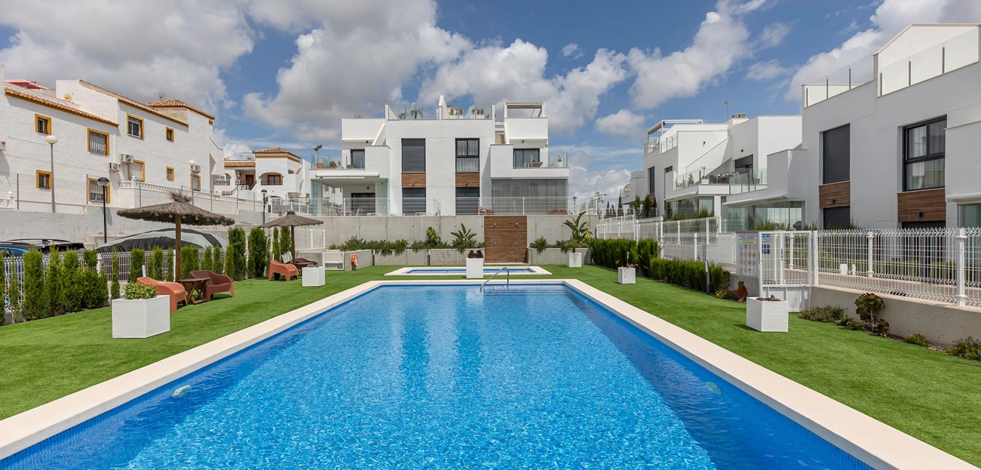 Apartment in Jacarilla - view 1