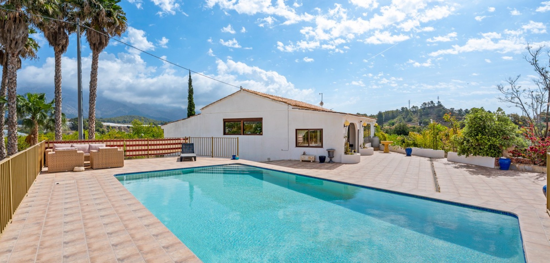 House in la Nucia - view 1