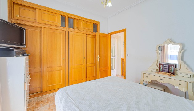 Herverkoop - Herenhuis - Torrevieja - Punta Prima