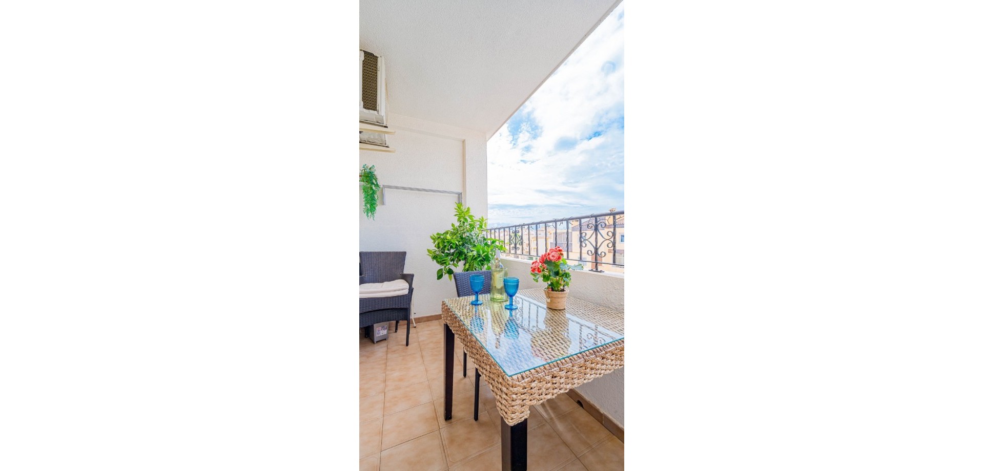 Apartment in Punta Prima - Image 3