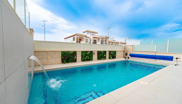 Wiederverkauf - Detached Villa - Orihuela Costa - Punta Prima