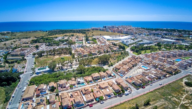 Перепродажа - отдельная вилла - Orihuela Costa - Punta Prima