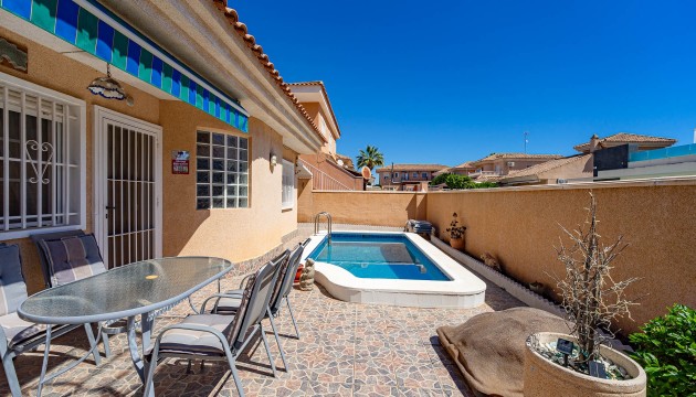 Перепродажа - отдельная вилла - Orihuela Costa - Punta Prima