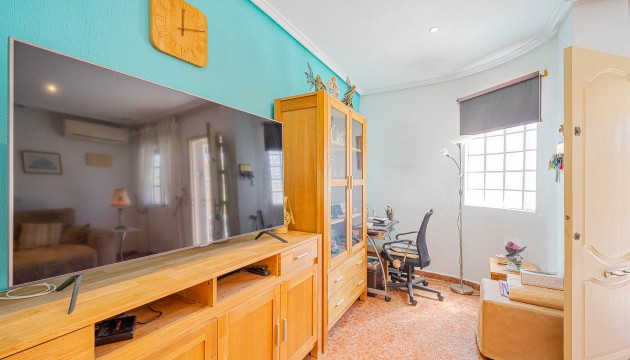 Перепродажа - отдельная вилла - Orihuela Costa - Punta Prima