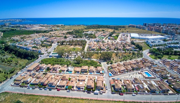 Перепродажа - отдельная вилла - Orihuela Costa - Punta Prima