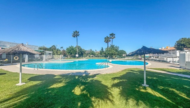 Resale - Bungalow - Torrevieja - Los Balcones - Los Altos del Edén