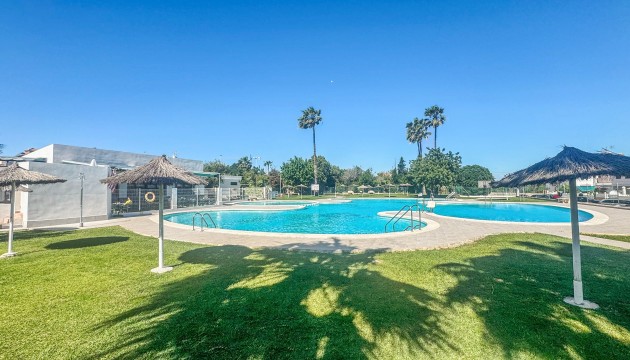 Resale - Bungalow - Torrevieja - Los Balcones - Los Altos del Edén