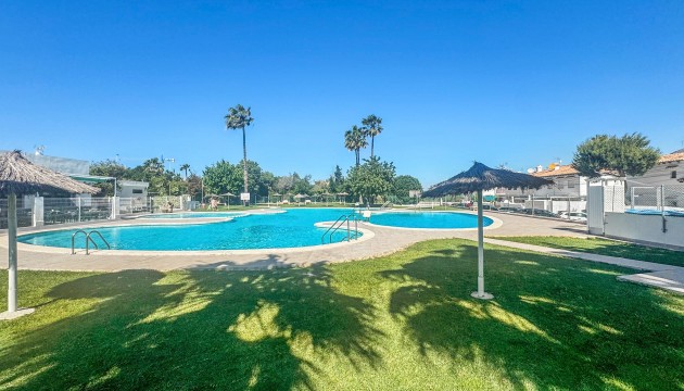 Resale - Bungalow - Torrevieja - Los Balcones - Los Altos del Edén