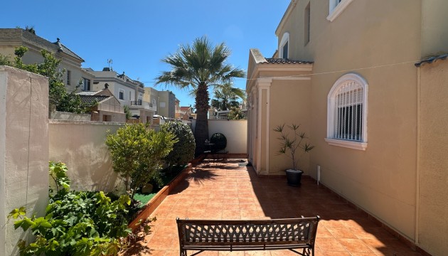 Begagnad - Fristående Villa - Torrevieja - Nueva Torrevieja - Aguas Nuevas
