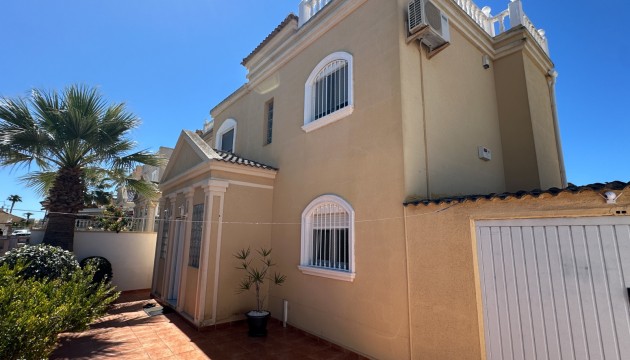 Begagnad - Fristående Villa - Torrevieja - Nueva Torrevieja - Aguas Nuevas