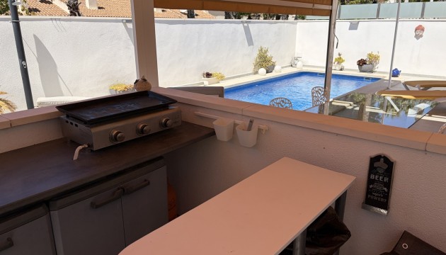 Videresalg - Detached Villa - Orihuela Costa - Villamartín