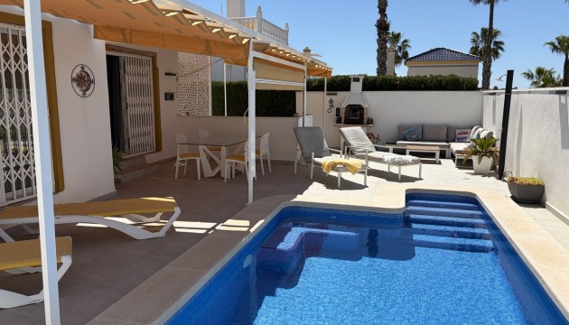 Videresalg - Detached Villa - Orihuela Costa - Villamartín