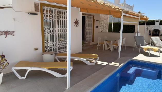Videresalg - Detached Villa - Orihuela Costa - Villamartín