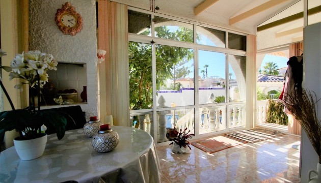 Videresalg - Detached Villa - Orihuela Costa - Villamartín