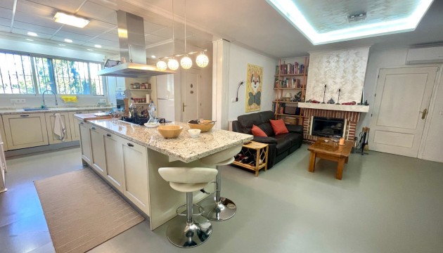 Resale - Country House - Crevillente
